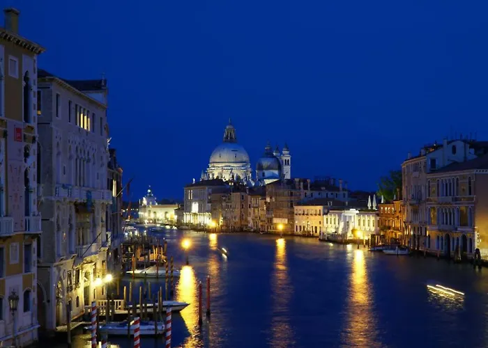 ゲストハウス アイ チェルビーニ 3*